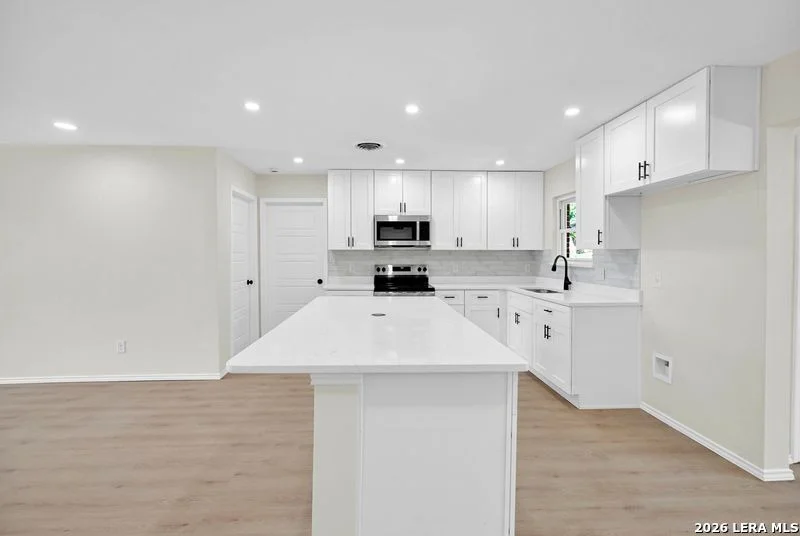 Photo of 113 ARIBE DR