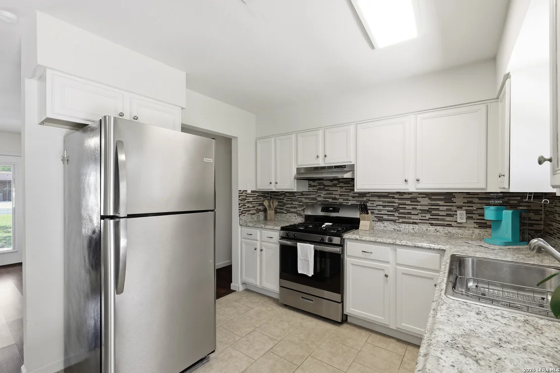 Photo of 6707 Pear Tree