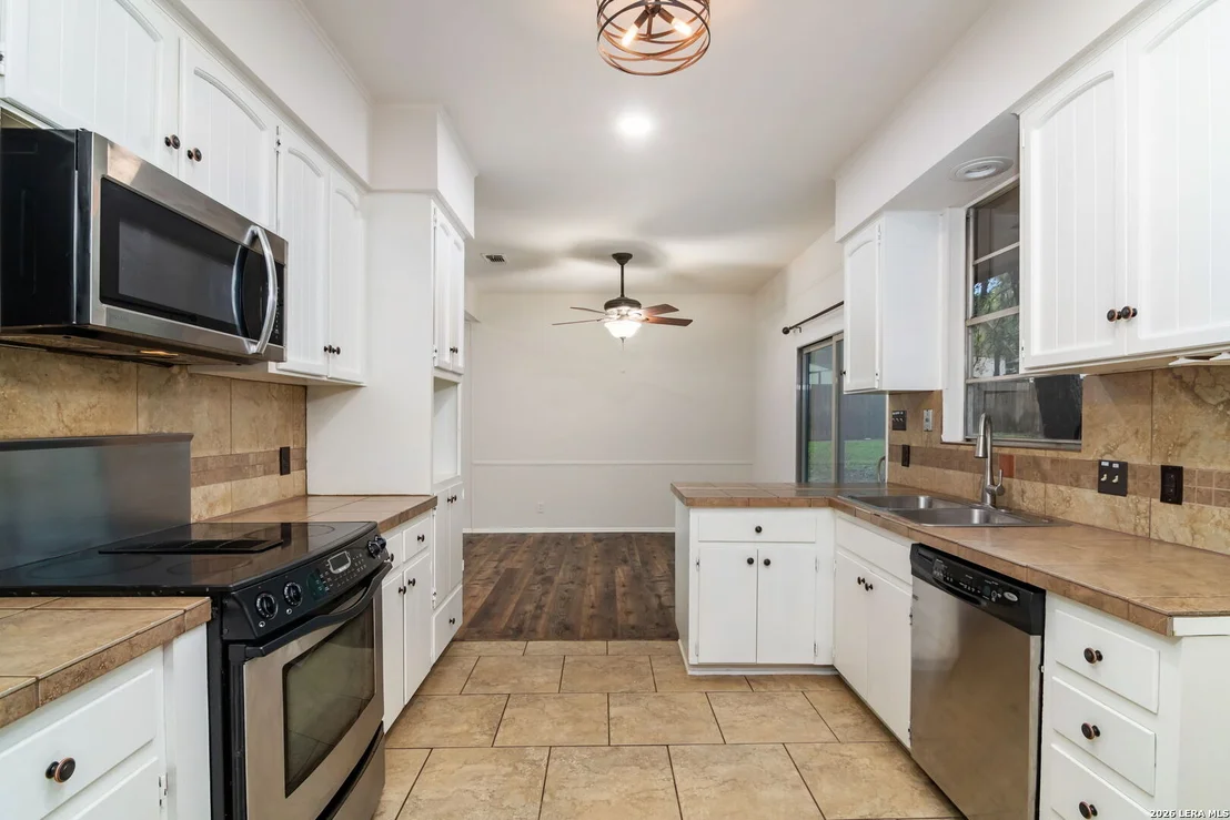 Photo of 3023 COLONY DR