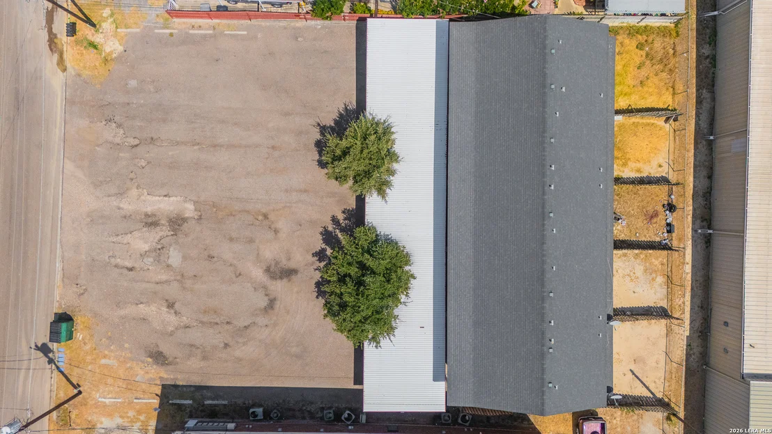 Photo of 121 Falcon Blvd