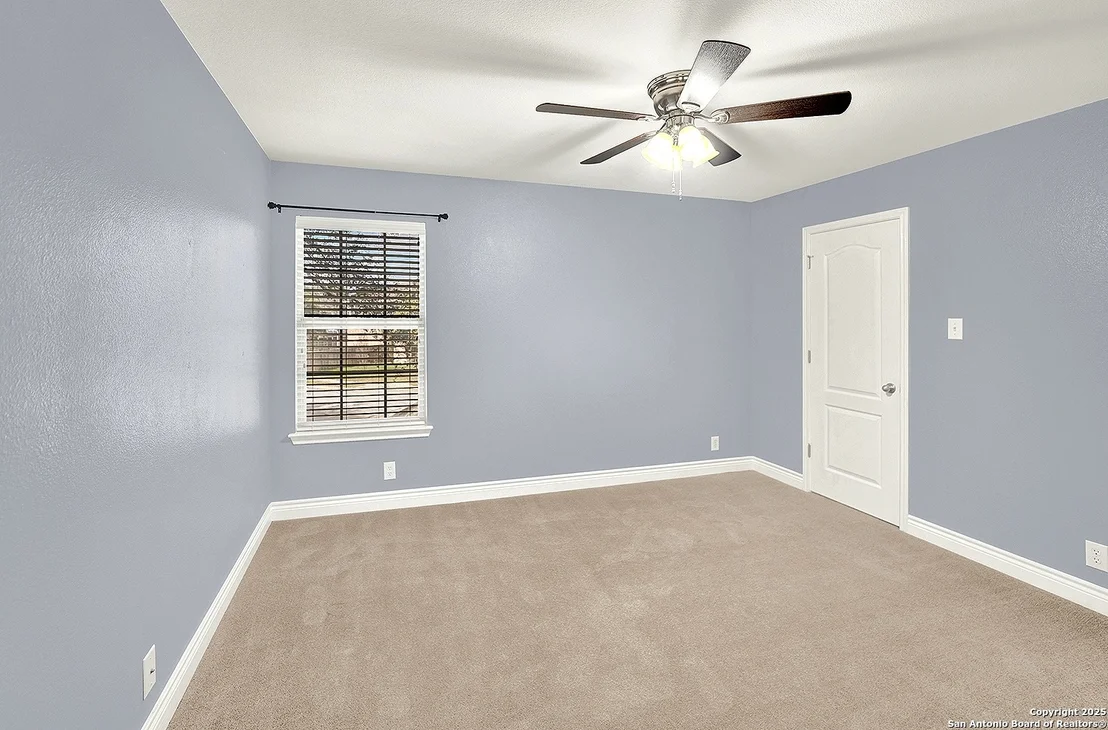 Photo of 213 SPICE OAK LN
