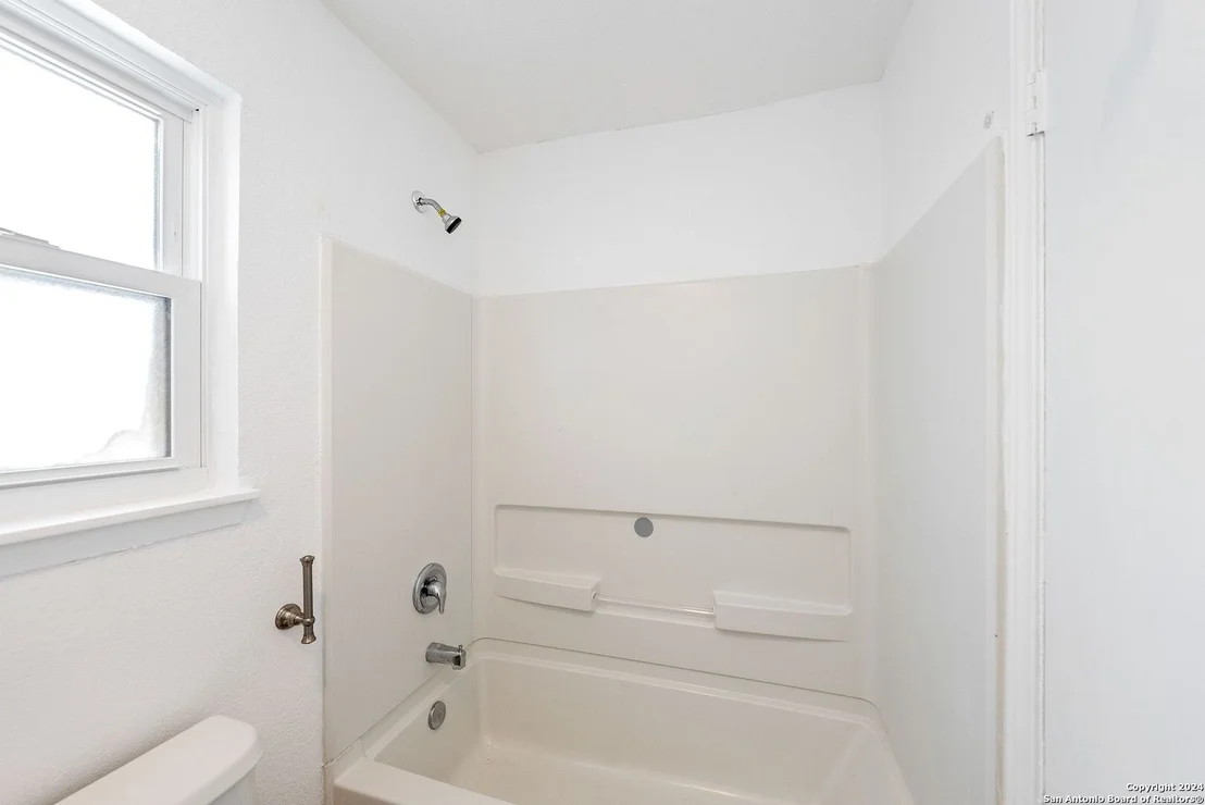 Photo of 8323 STARCREST DR