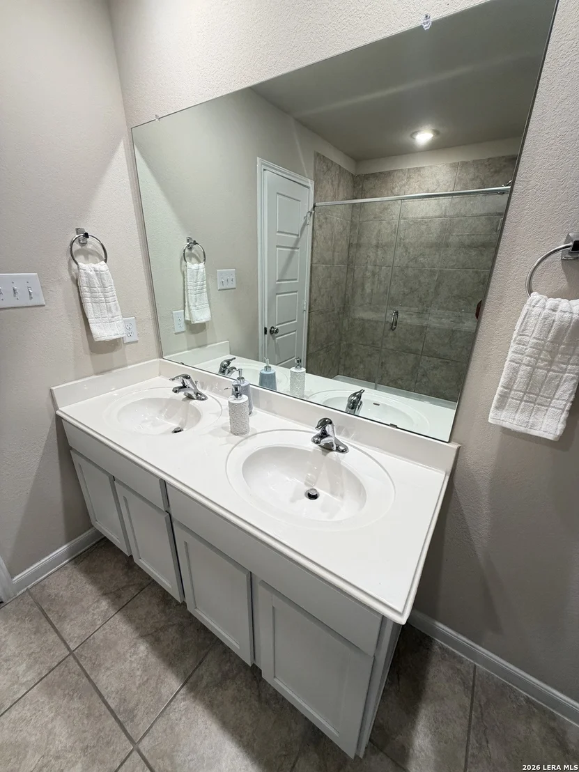 Photo of 810 Retama