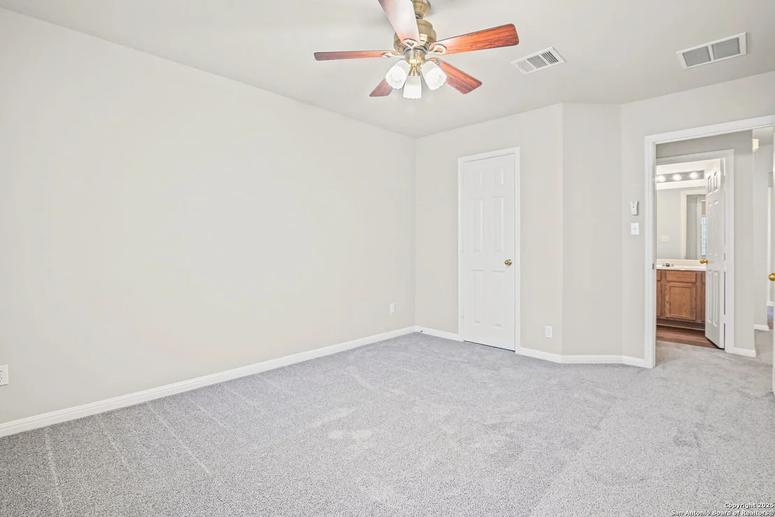 Photo of 9810 Selbourne