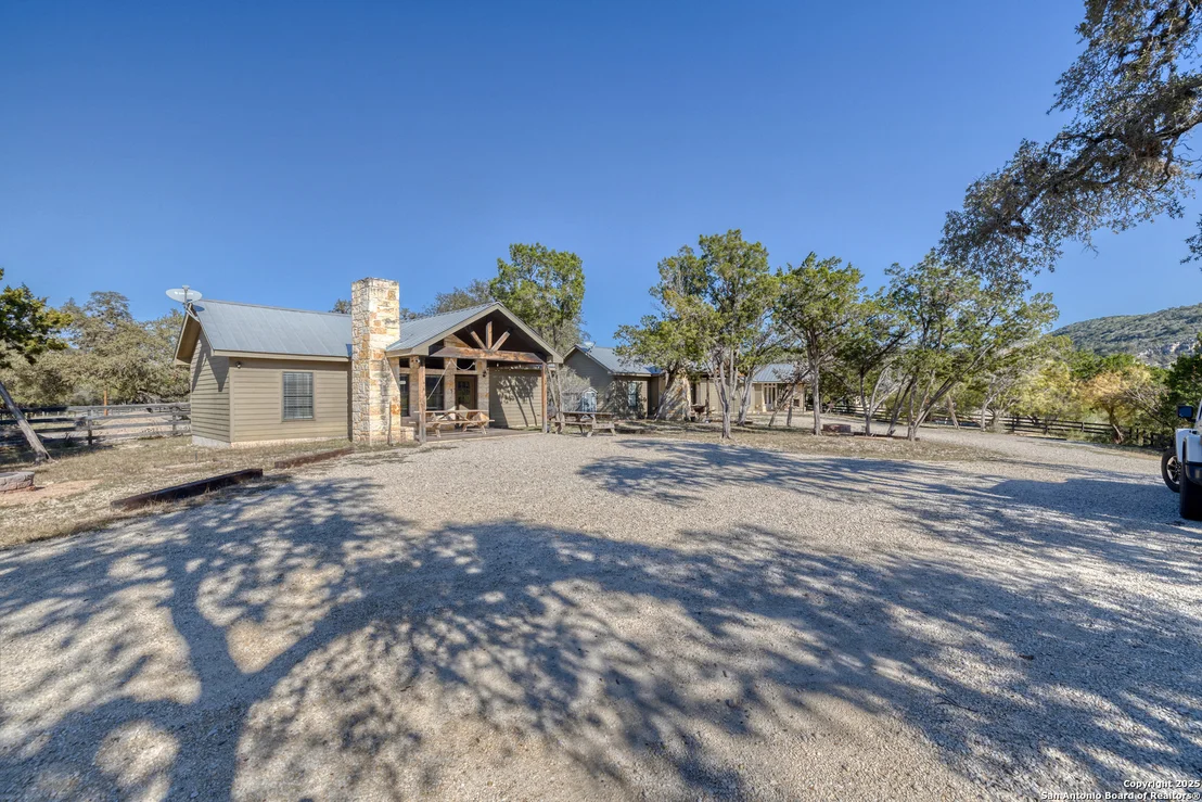 Photo of 1546 CR 348 (RIVER RD)