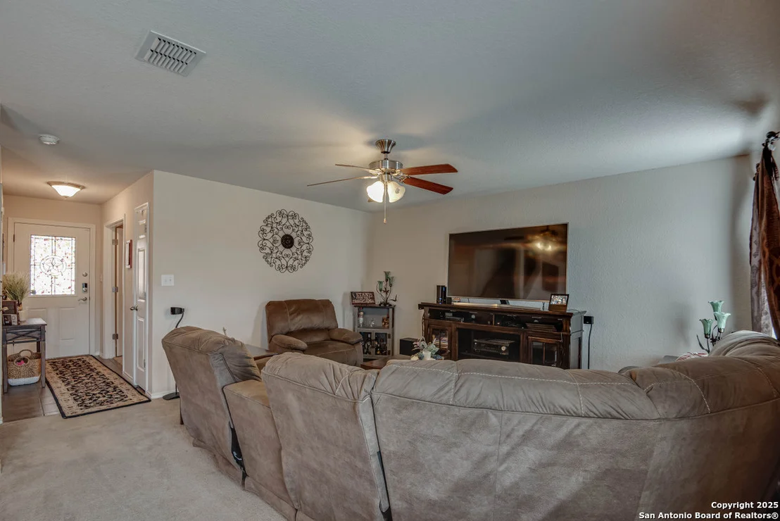 Photo of 2727 Thunder Gulch
