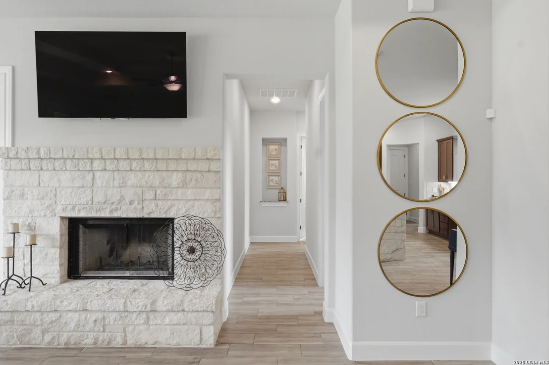 Photo of 212 HIGH POINT CIR