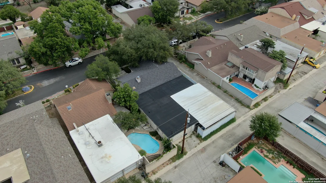 Photo of 350 FENWICK DR