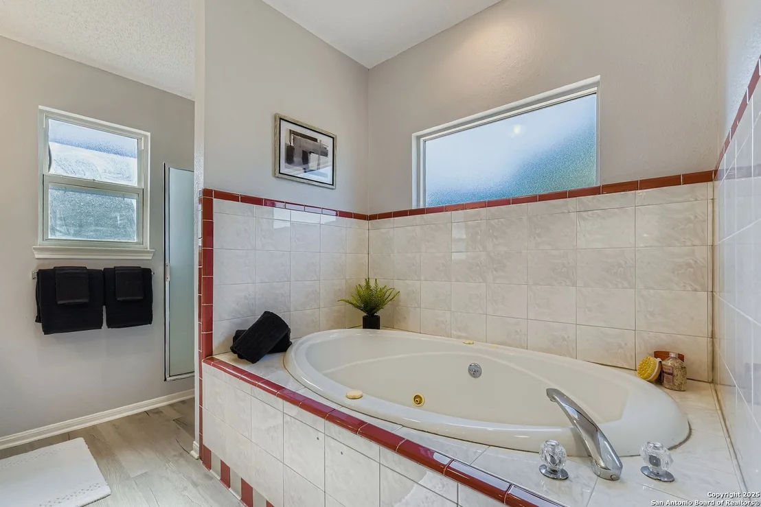 Photo of 6606 Laurel Hill