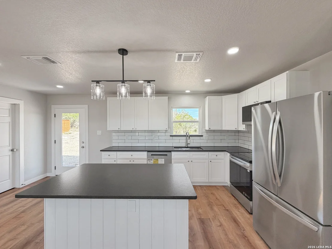 Photo of 1155 Southline