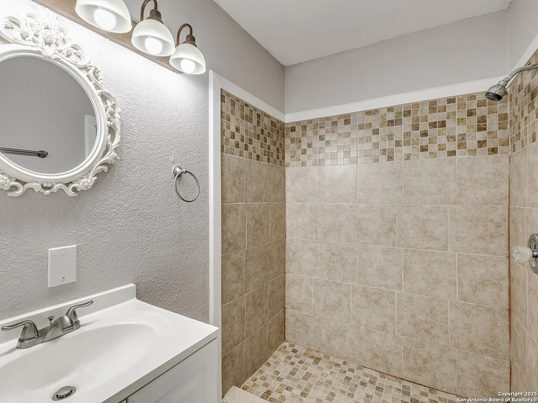 Photo of 302 REGENT