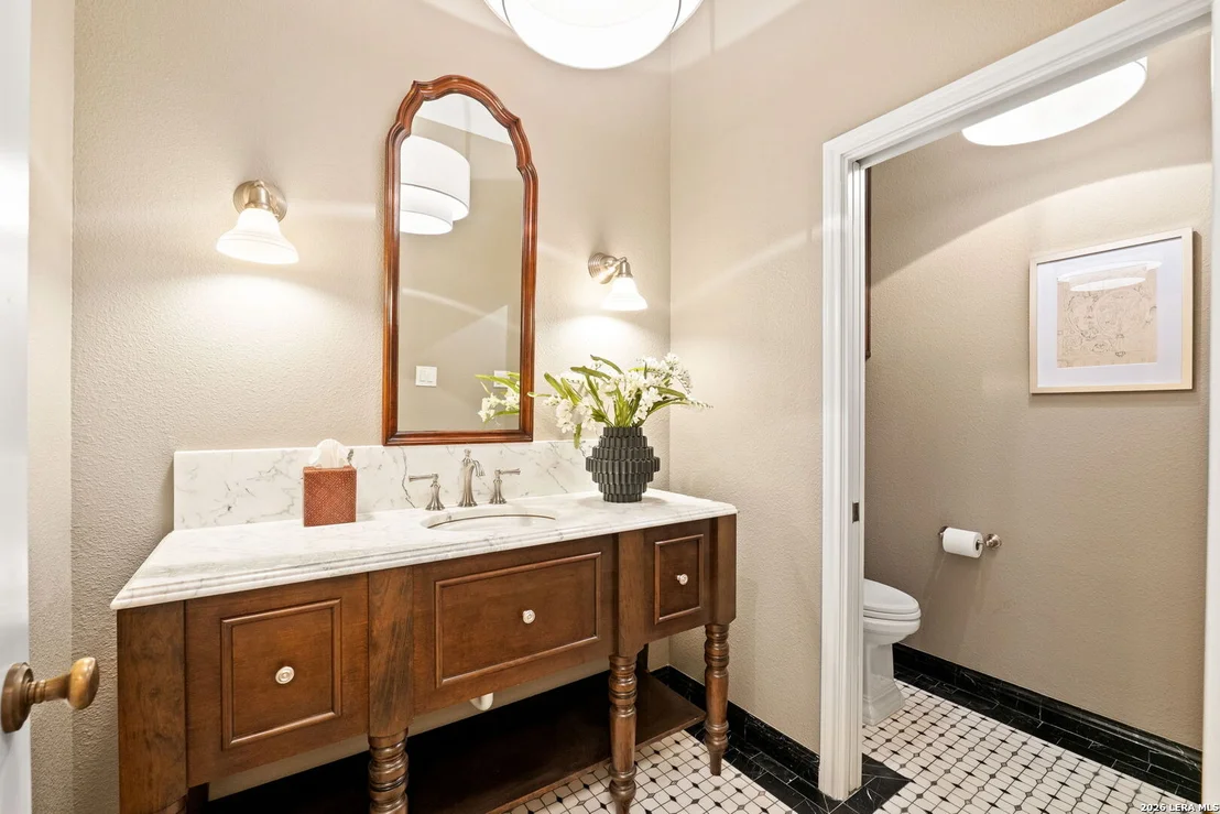 Photo of 2 CHATSWORTH WAY