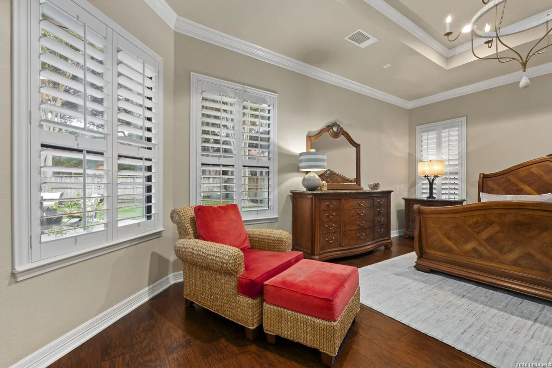 Photo of 2302 BLACKOAK BND