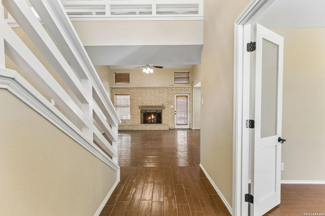 Photo of 2127 Oak Bnd