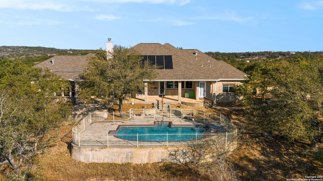 Photo of 1069 Fawn River