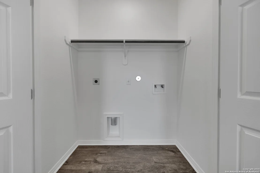 Photo of 519 PRECIOUS DR