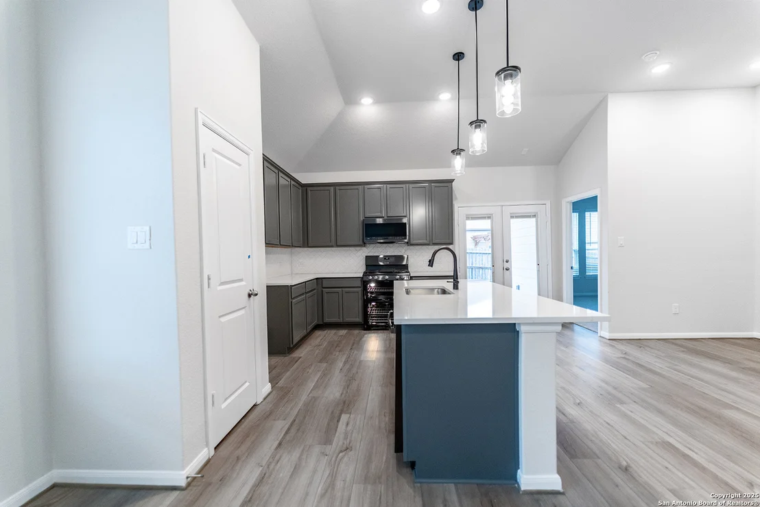 Photo of 6305 Black Butte