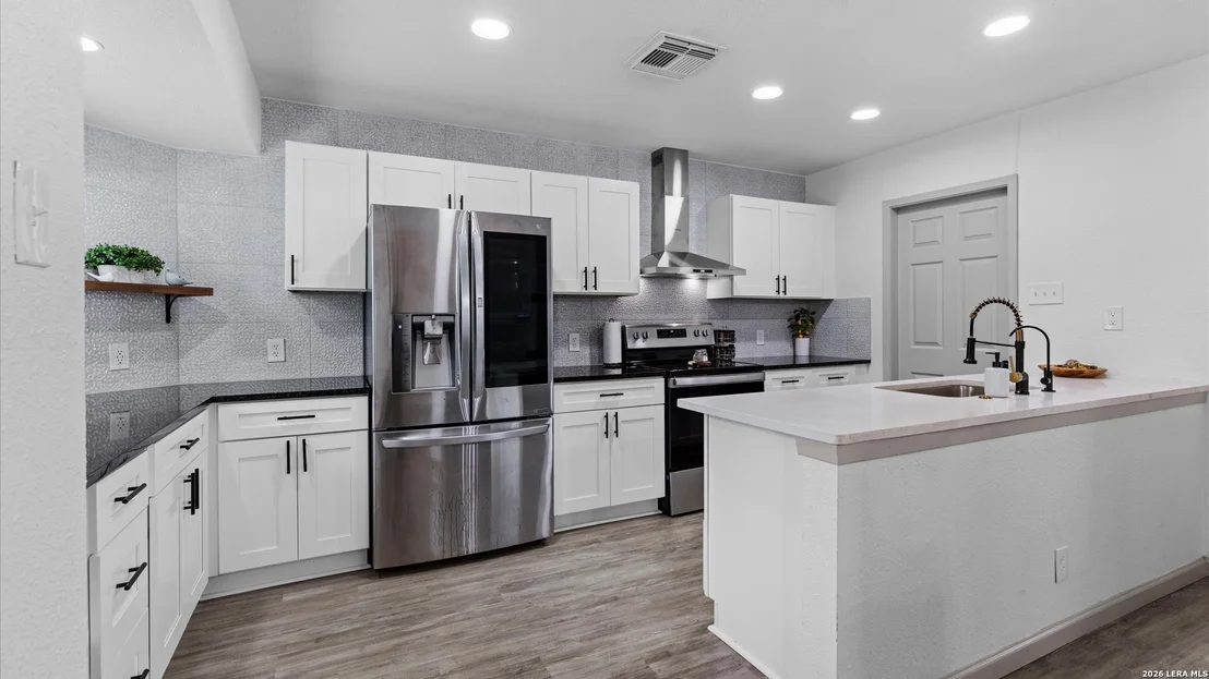 Photo of 4306 DESERT VIEW DR