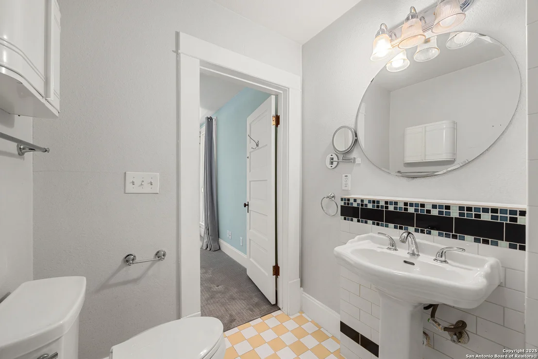 Photo of 135 Vitra