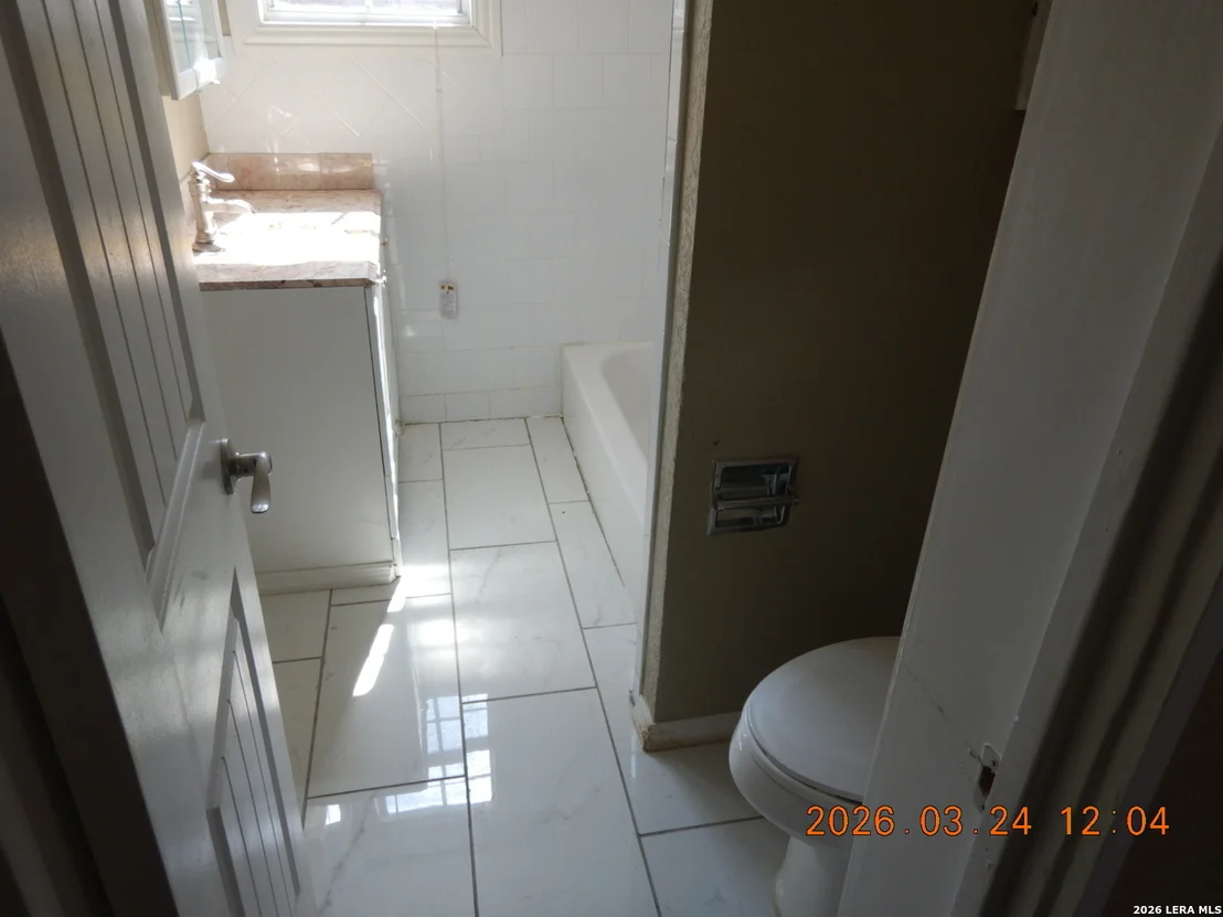 Photo of 122 Downing