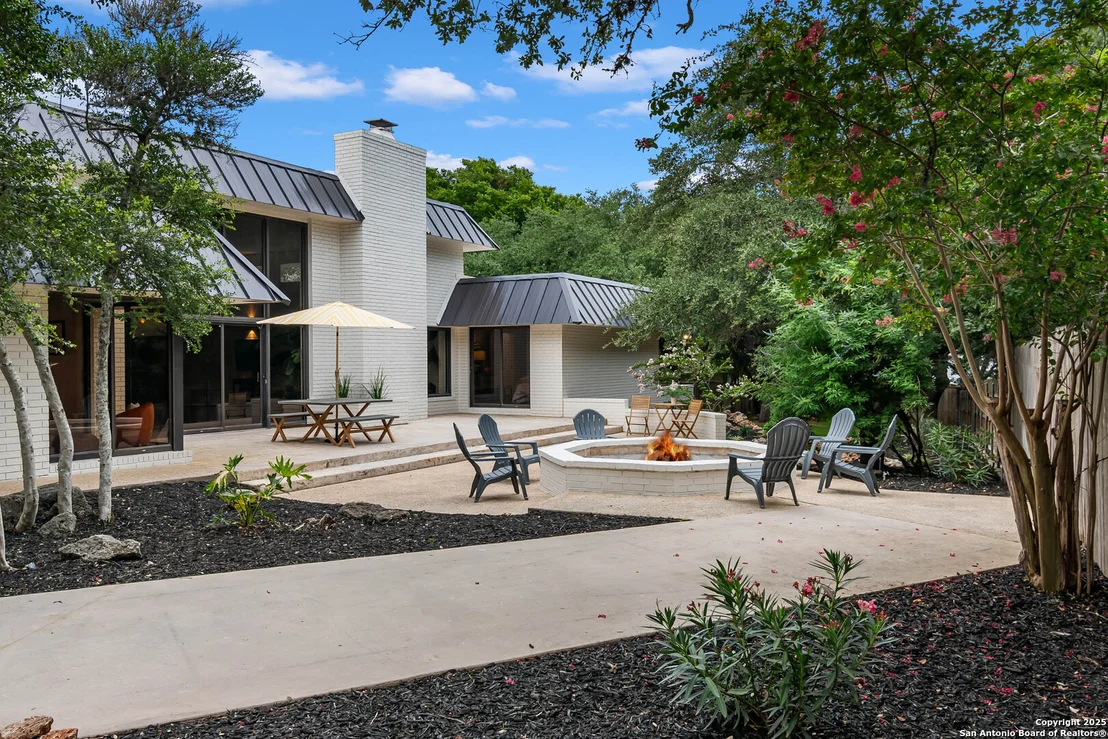 Photo of 9 Mission Trace