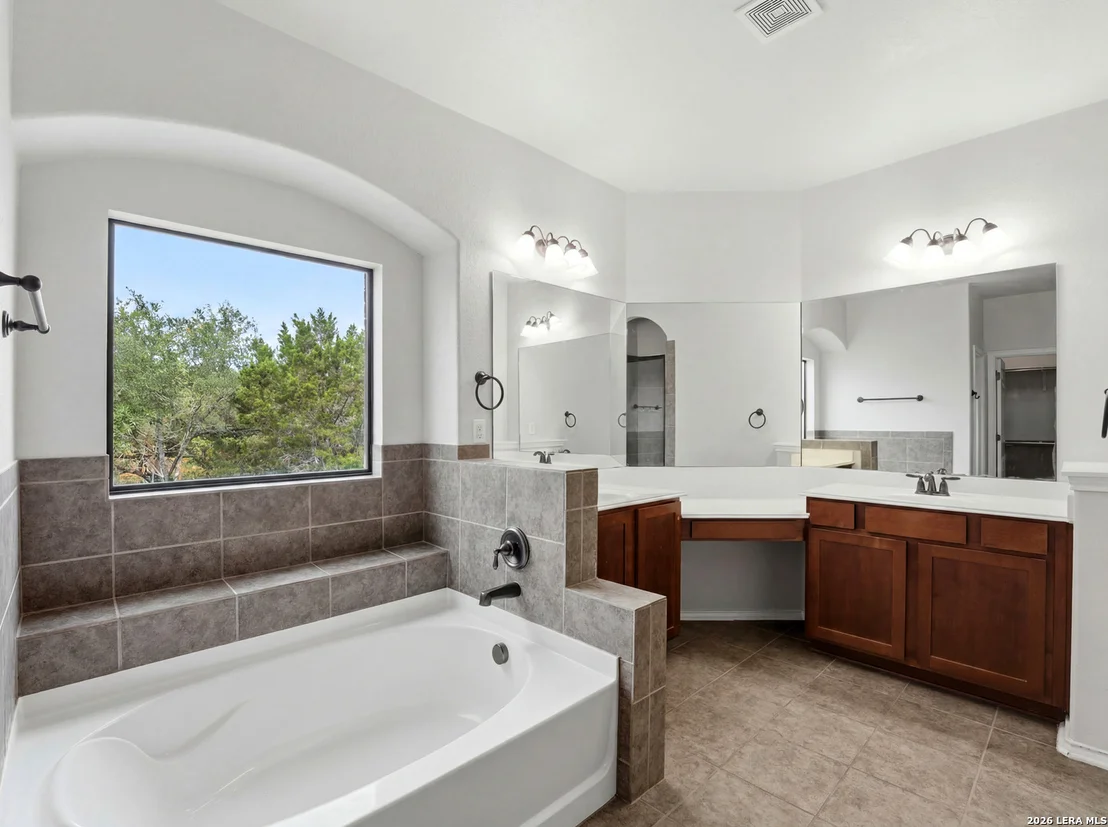 Photo of 5542 Cross Pond