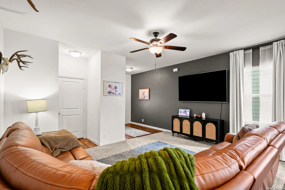 Photo of 4909 HALLIES GDN