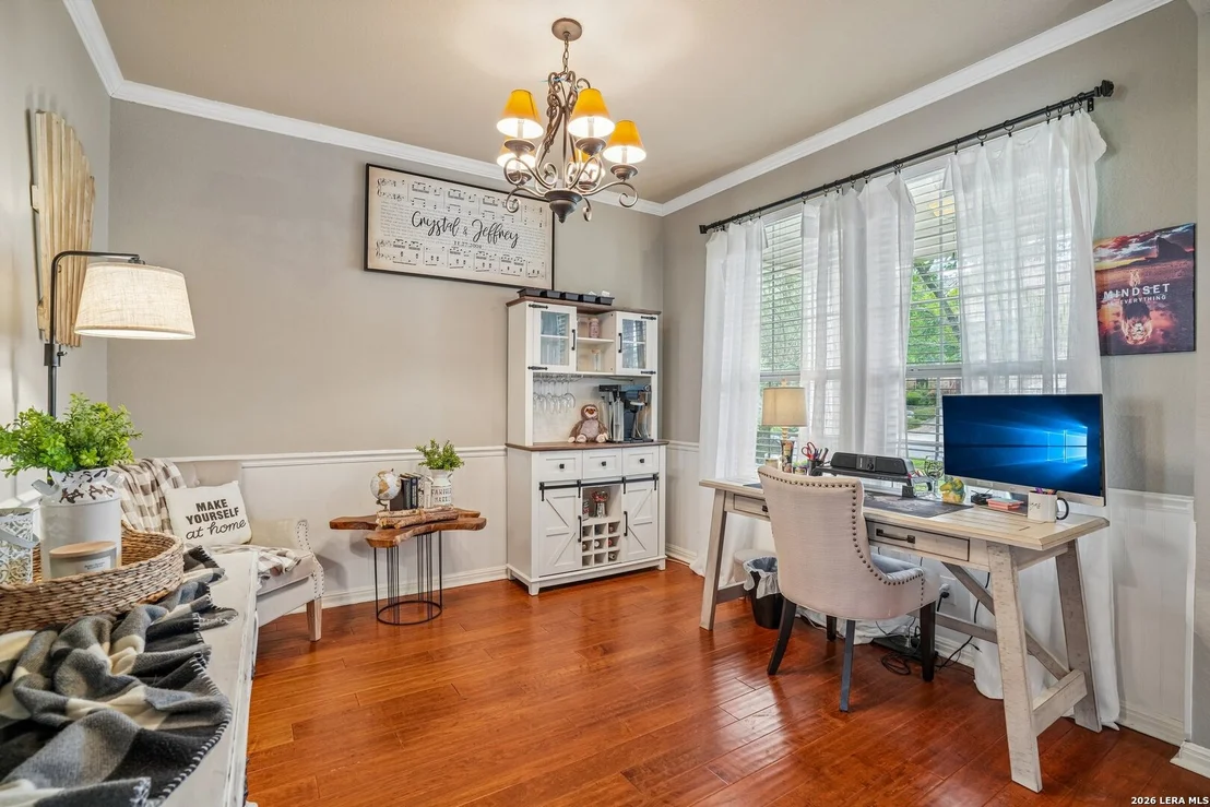 Photo of 990 OAK PARK