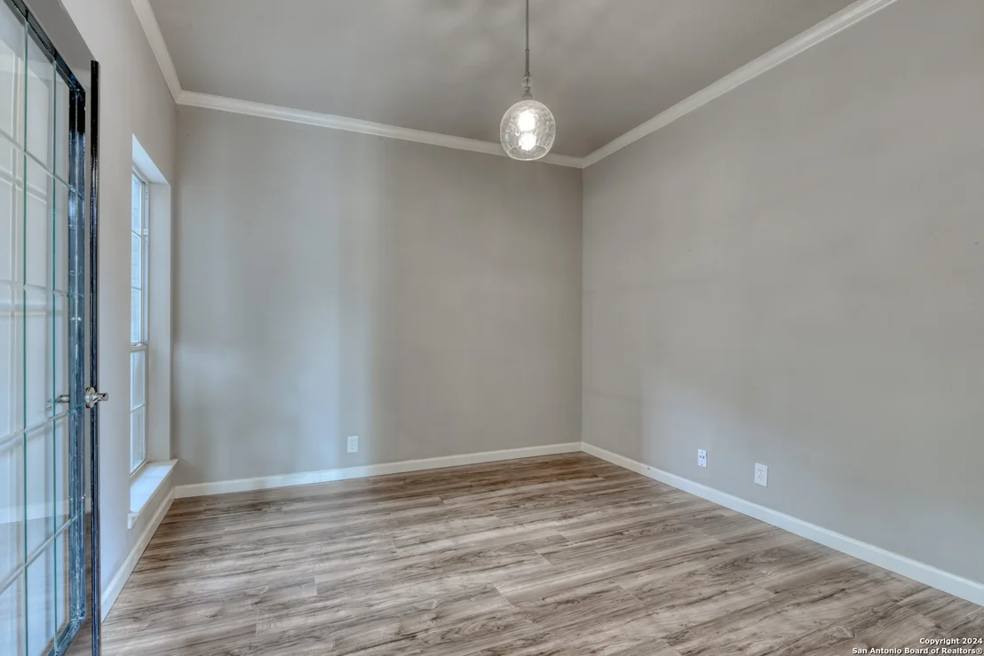 Photo of 2754 MONTEBELLO