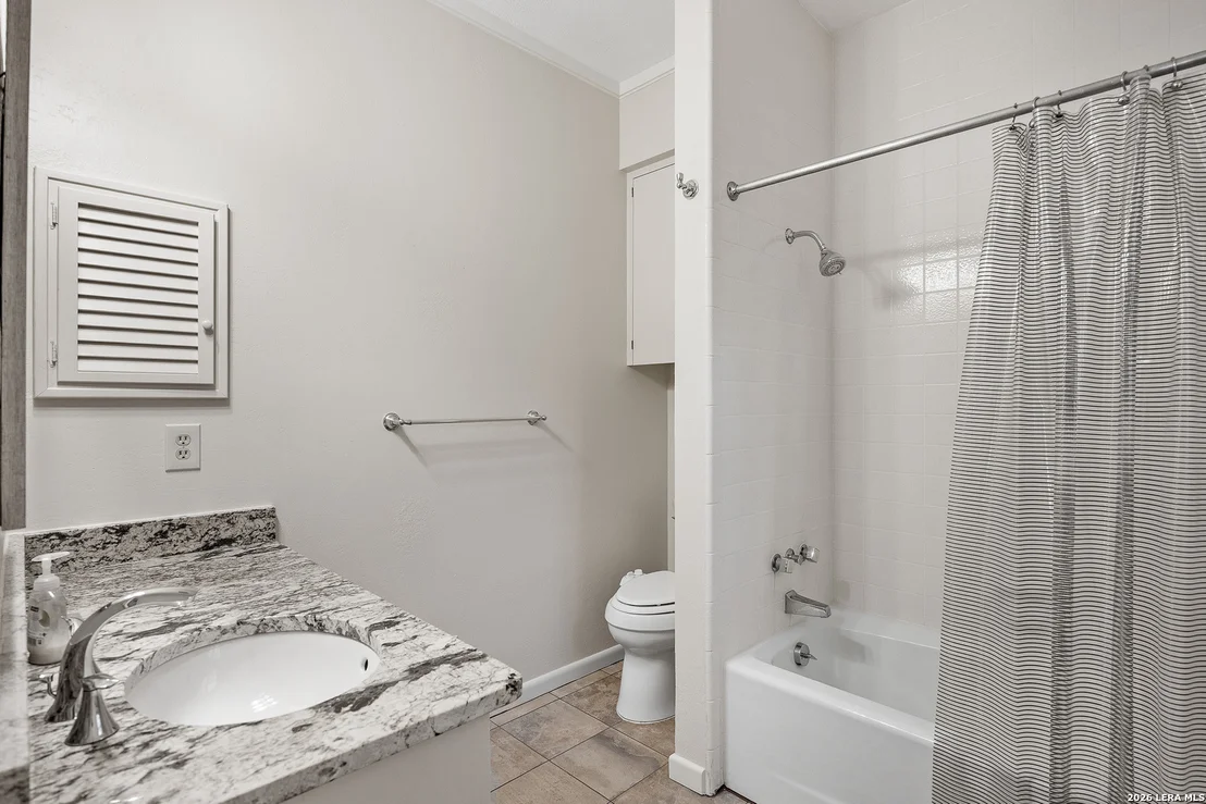 Photo of 304 Spring Mill Dr
