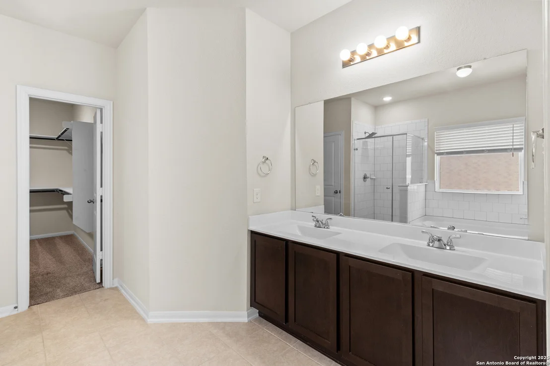 Photo of 8904 Portobello Way