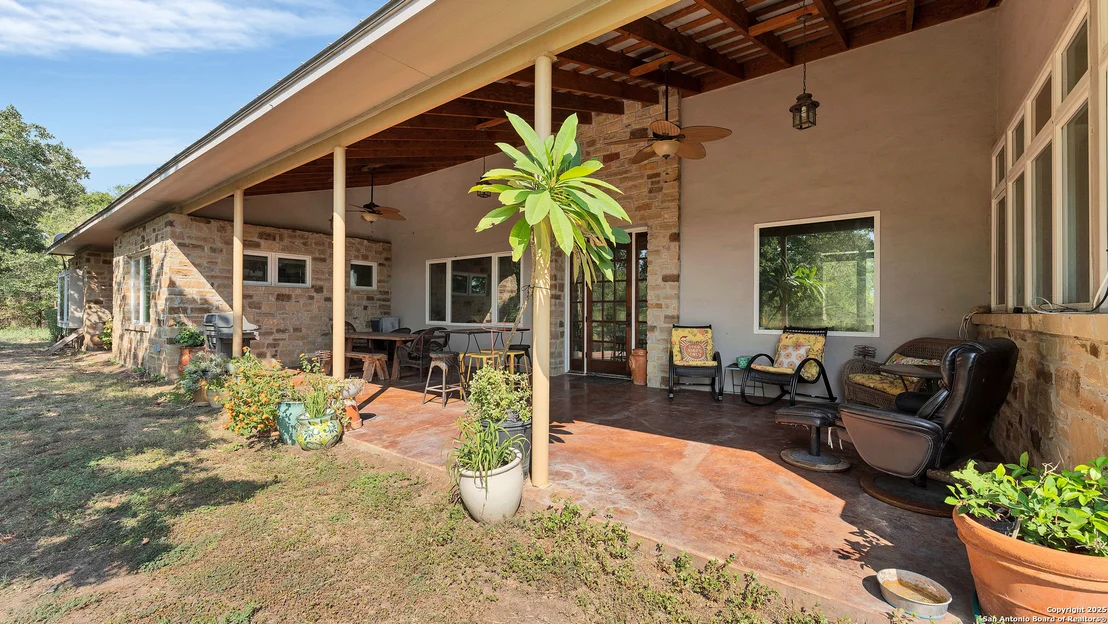 Photo of 475 JACKSON RD