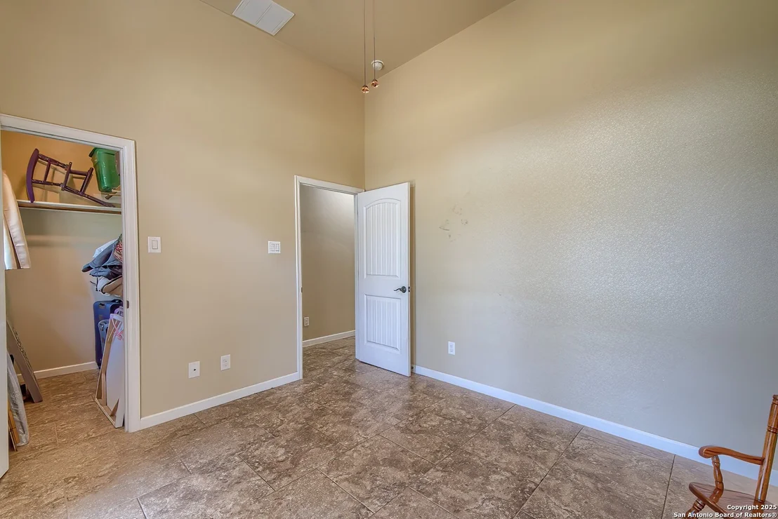 Photo of 141 Circle Six