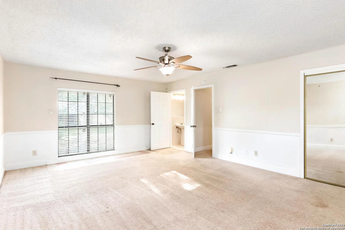 Photo of 4018 MEEKS AVE