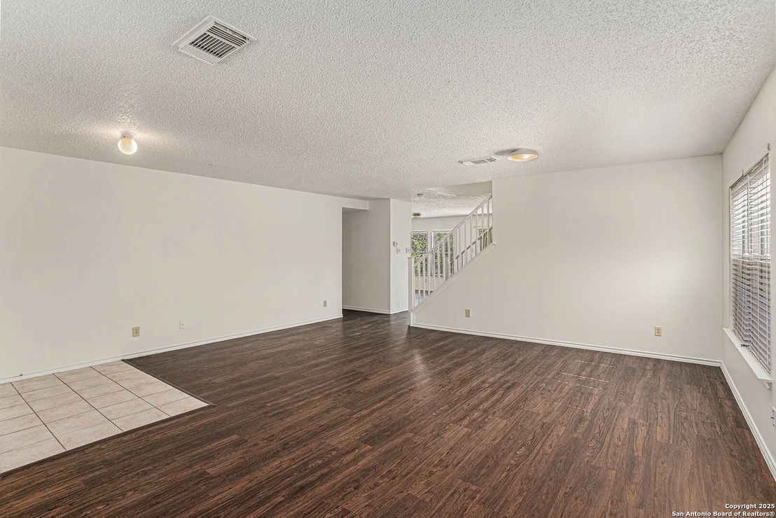 Photo of 8447 Mannington