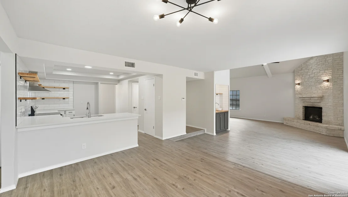 Photo of 1738 Mountjoy