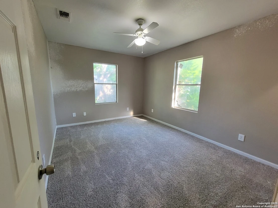 Photo of 9235 Lasswell