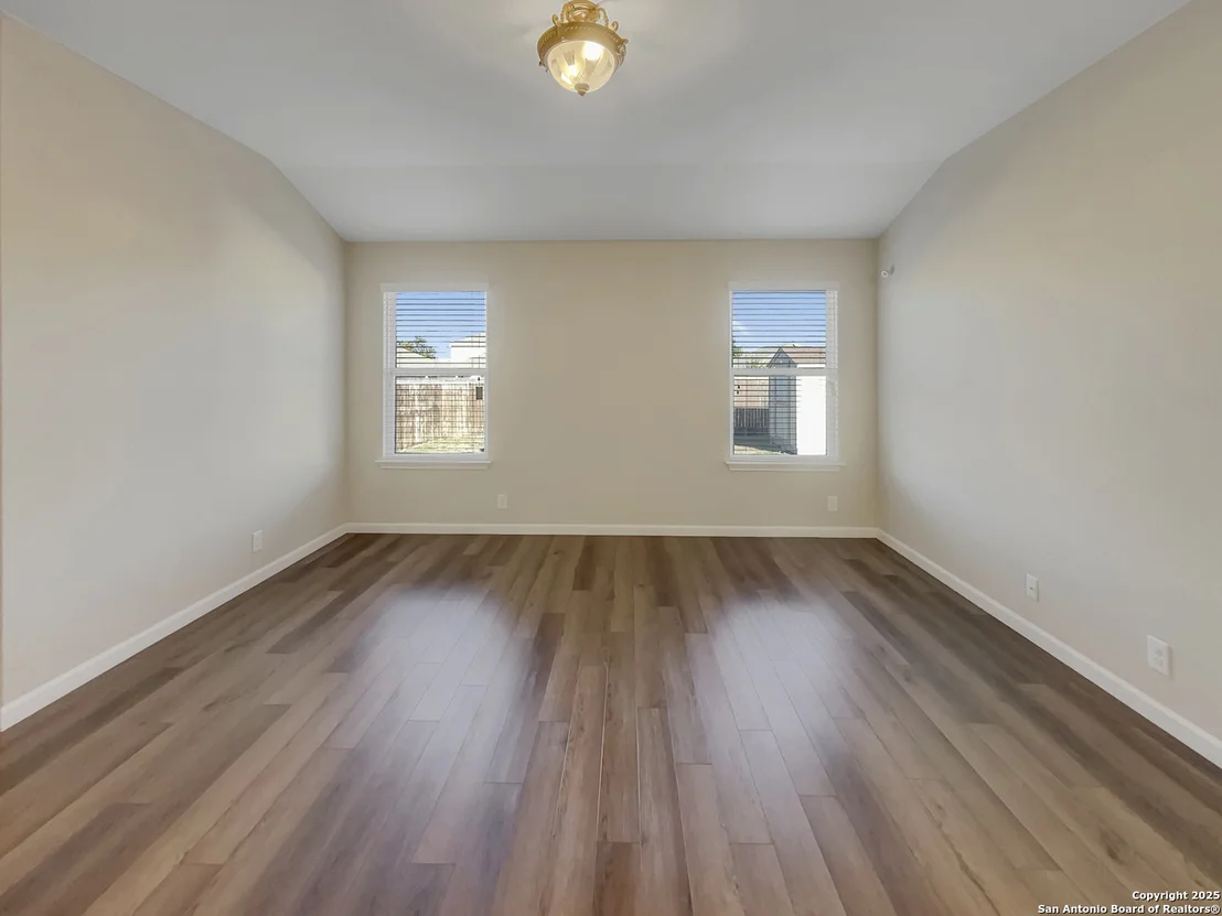 Photo of 8926 Double Oak