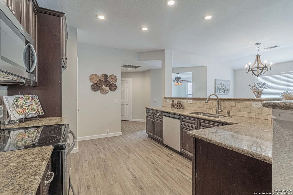 Photo of 5200 Columbia