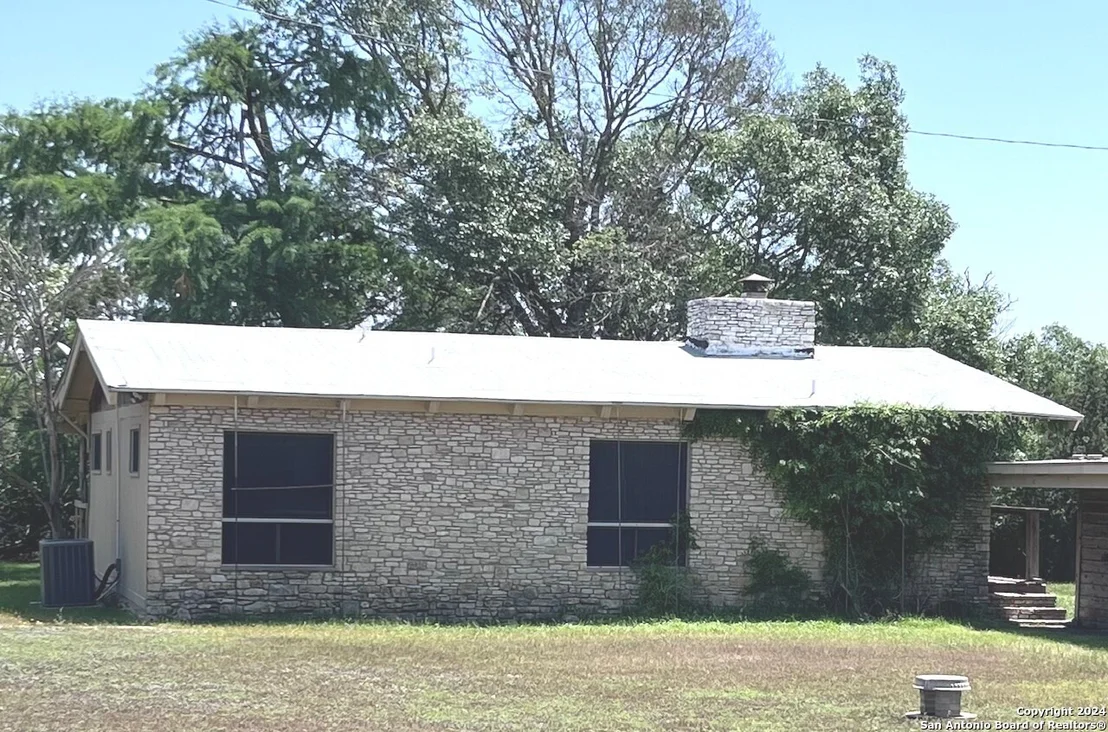 Photo of 1605 Zane Grey