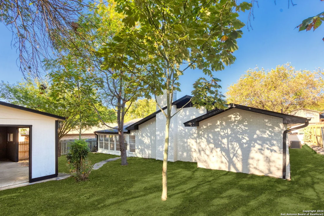 Photo of 5930 Forest Ridge