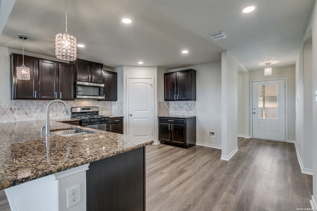Photo of 2915 SUNSET BEND