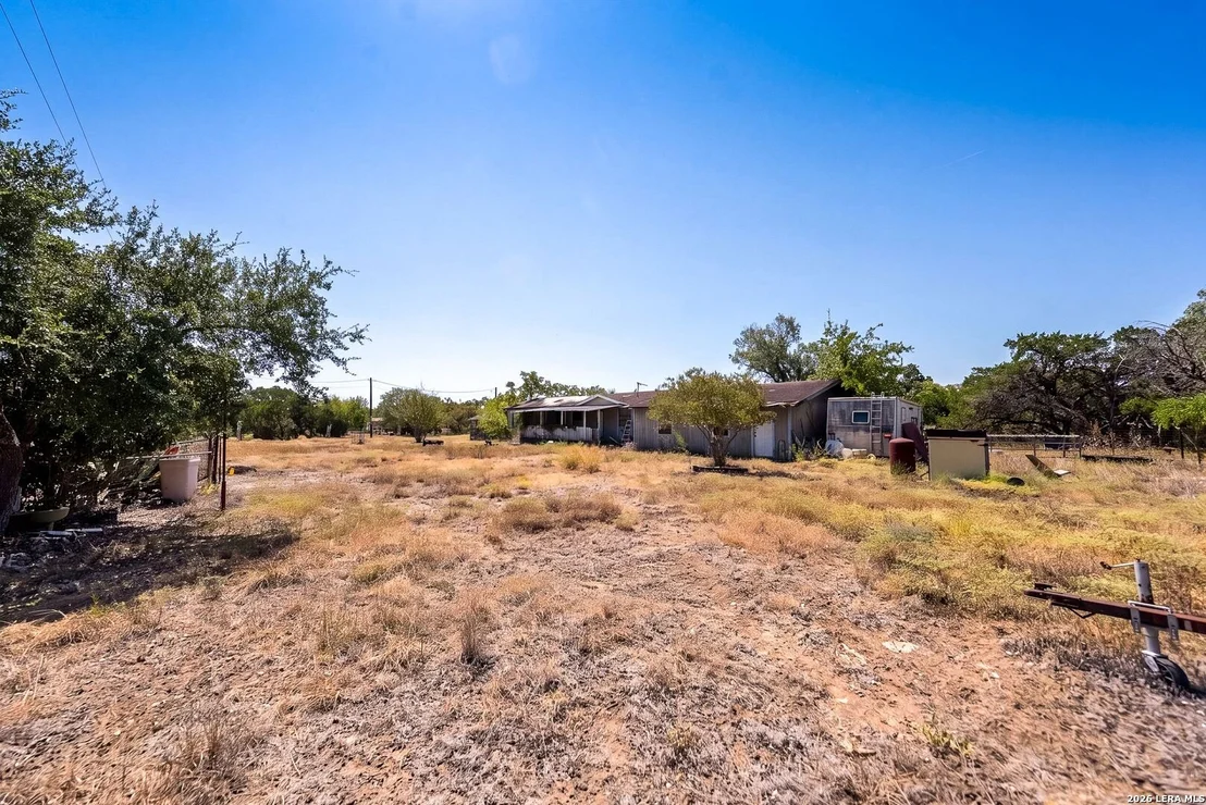 Photo of 990 Hillcrest Trl