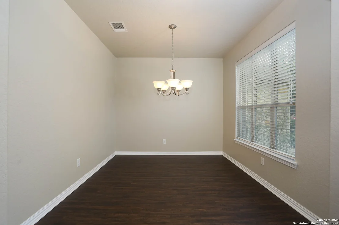Photo of 526 Point Meadows