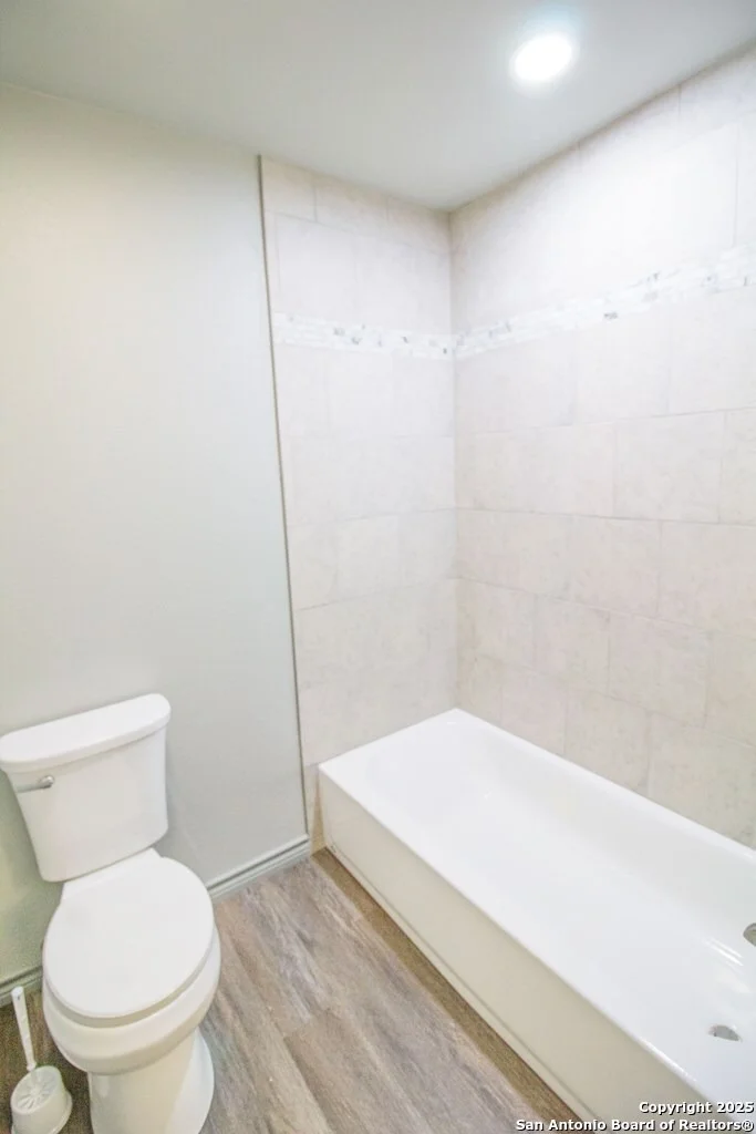 Photo of 806 W Powell