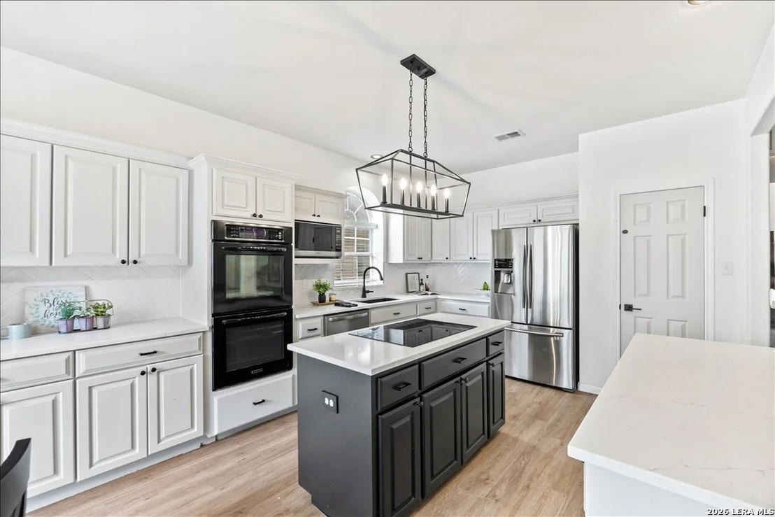 Photo of 18306 Edwards Oaks