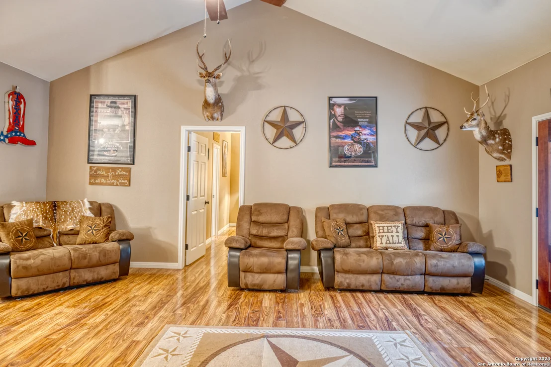 Photo of 29 LONESOME DOVE