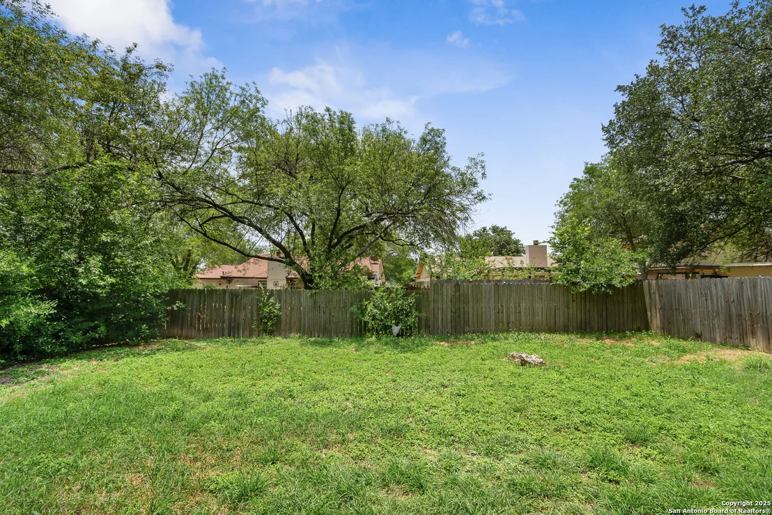 Photo of 9814 Mill River