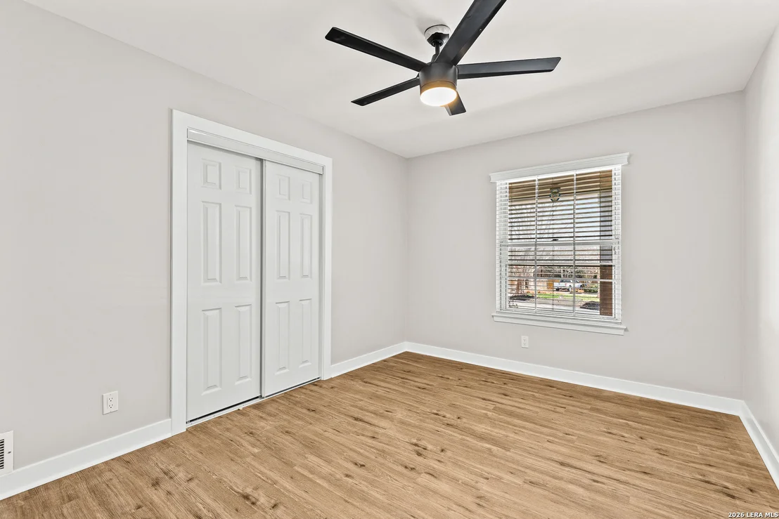 Photo of 371 Pike