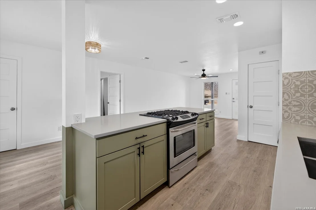 Photo of 6218 Hillston